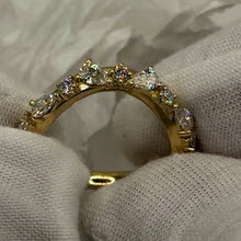Load image into Gallery viewer, Matching curved band with pear and round diamonds
