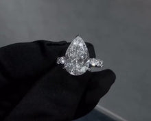 Load image into Gallery viewer, Design reference: pear diamond ring, front view

